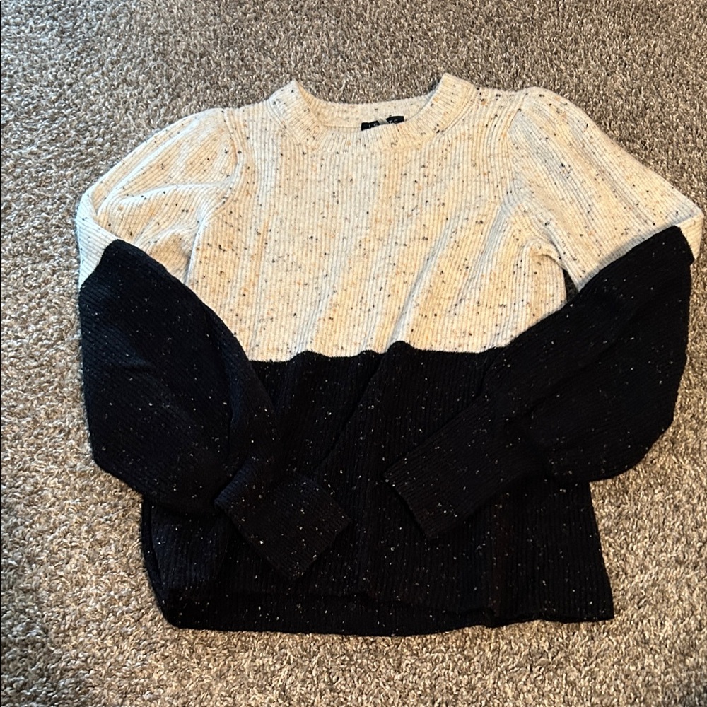 Women’s oversized bell sleeve sweater size small colors brown,cream,black